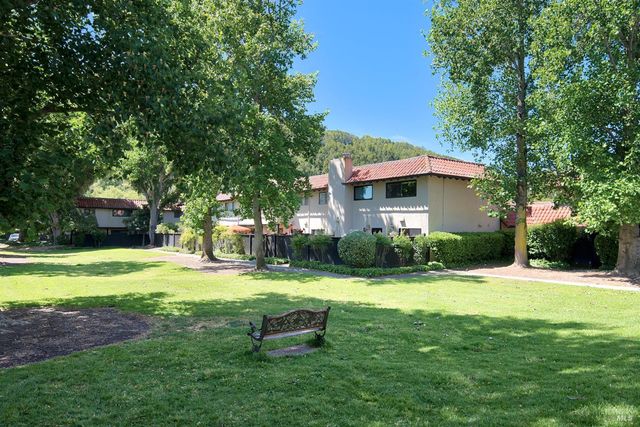 5 Grande Paseo, San Rafael, CA 94903