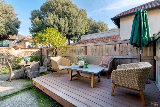 5 Grande Paseo, San Rafael, CA 94903