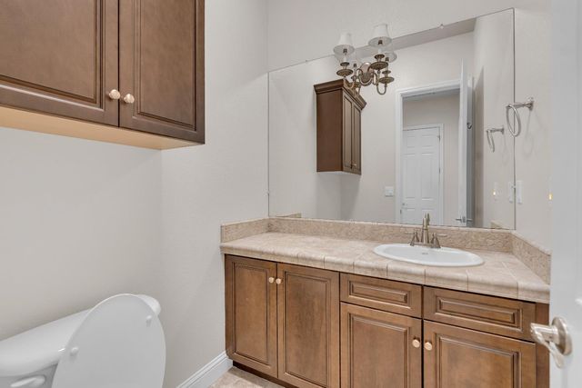 3560 Bloomfield Ln, Clovis, CA 93619