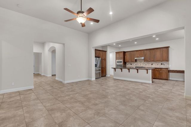 3560 Bloomfield Ln, Clovis, CA 93619