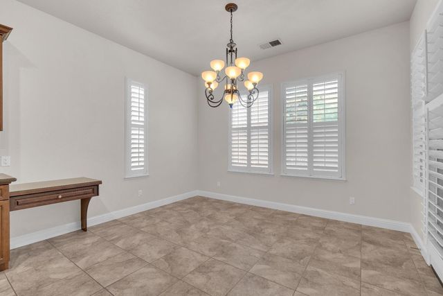 3560 Bloomfield Ln, Clovis, CA 93619