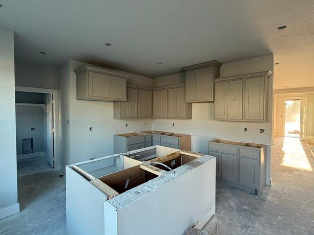 907 Fork Court, College Station, TX 77845