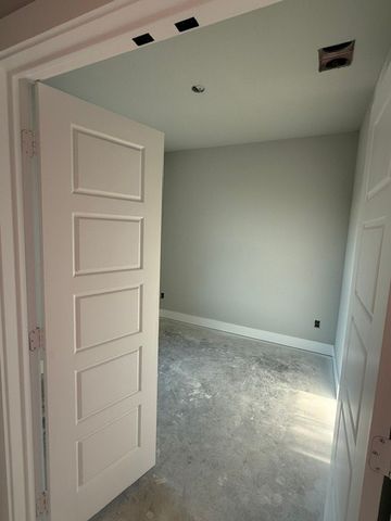 907 Fork Court, College Station, TX 77845