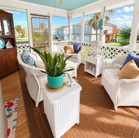 4014 Reeves Drive, Galveston, TX 77554