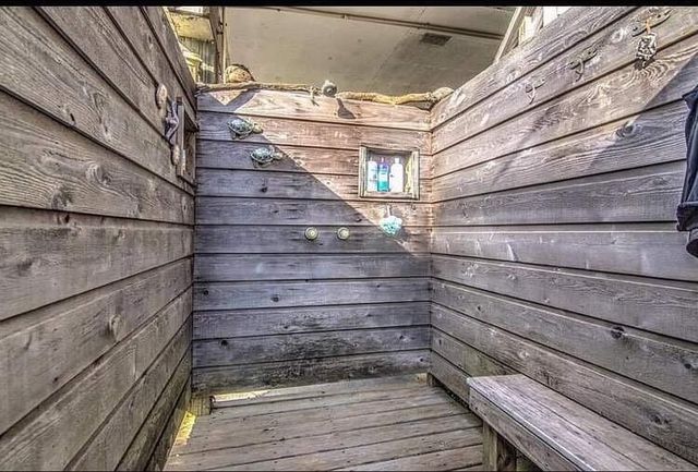 4014 Reeves Drive, Galveston, TX 77554