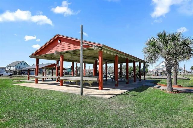 4014 Reeves Drive, Galveston, TX 77554