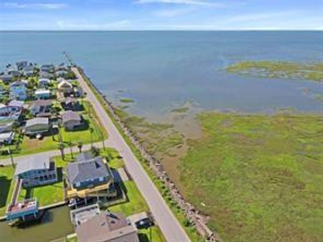 4014 Reeves Drive, Galveston, TX 77554