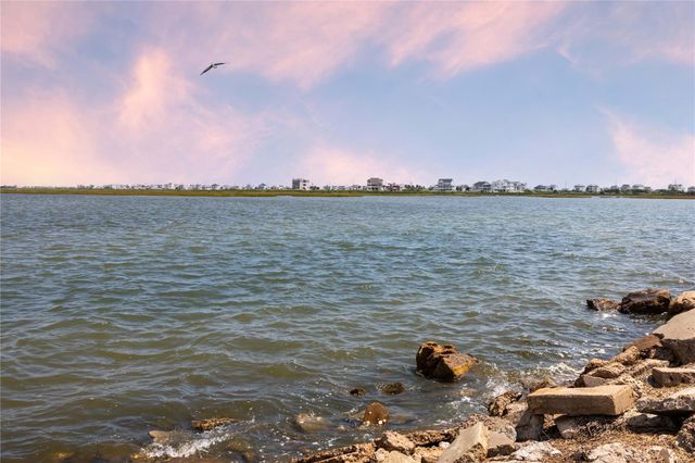 4014 Reeves Drive, Galveston, TX 77554