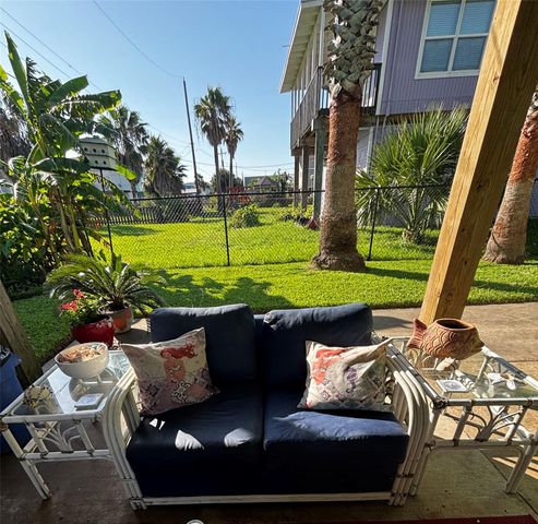 4014 Reeves Drive, Galveston, TX 77554