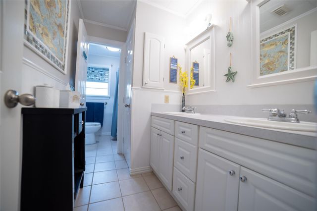 4014 Reeves Drive, Galveston, TX 77554