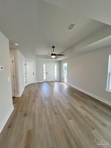 3355 Bliss Ln 5E, Cantonment, FL 32533