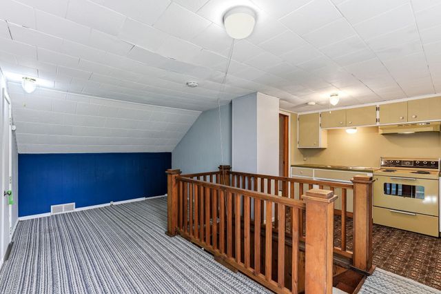 2654 Brand Avenue E, Maplewood, MN 55119