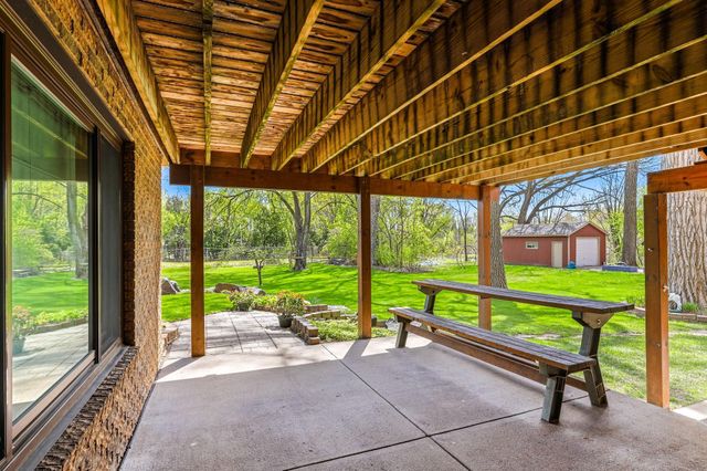 2654 Brand Avenue E, Maplewood, MN 55119