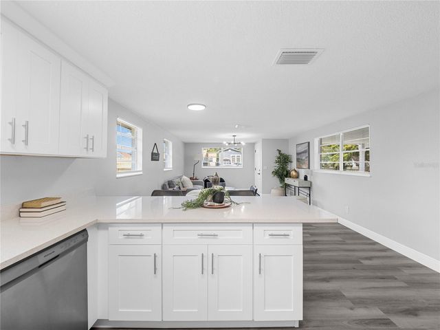 1426 W YUKON STREET, Tampa, FL 33604