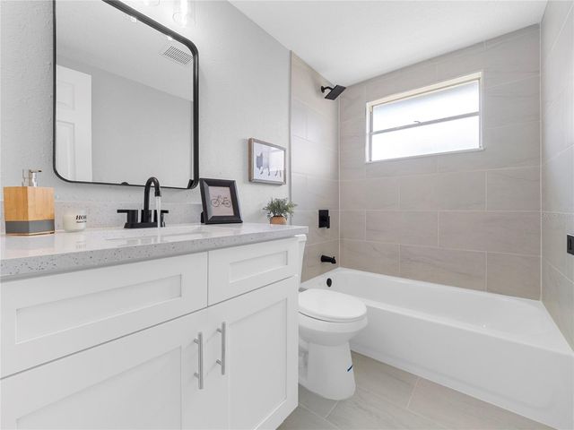 1426 W YUKON STREET, Tampa, FL 33604