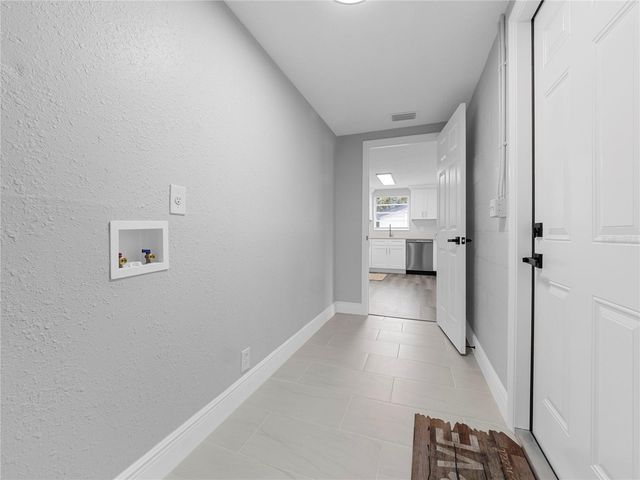 1426 W YUKON STREET, Tampa, FL 33604