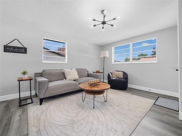 1426 W YUKON STREET, Tampa, FL 33604