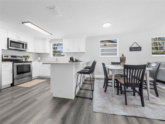 1426 W YUKON STREET, Tampa, FL 33604