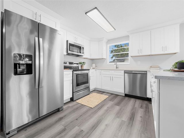 1426 W YUKON STREET, Tampa, FL 33604