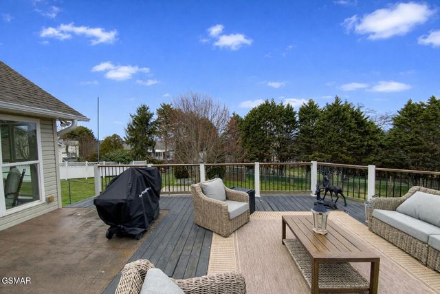 1621 Upper Ridge Court, Sevierville, TN 37862