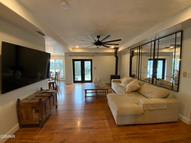 1621 Upper Ridge Court, Sevierville, TN 37862