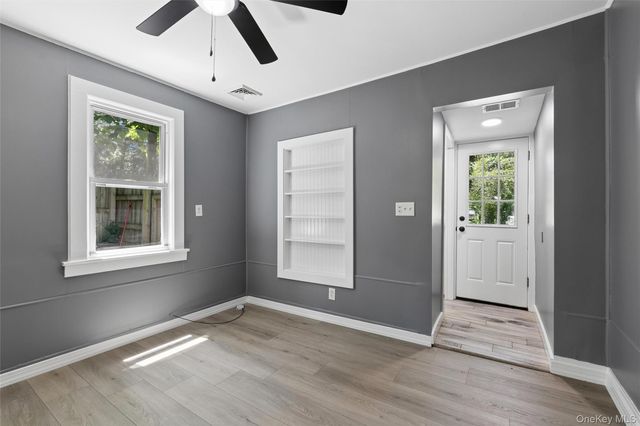 26 Flanders Boulevard, Flanders, NY 11901