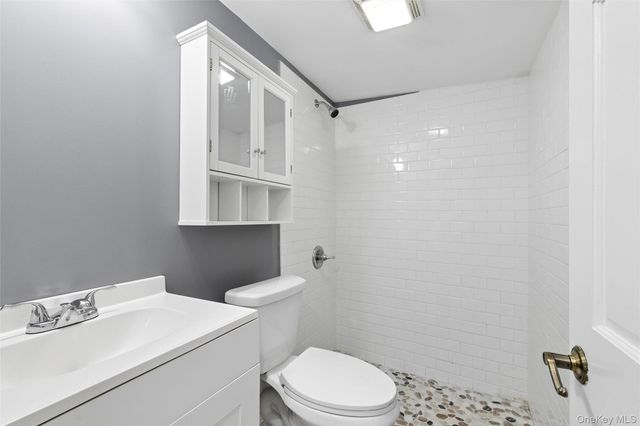 26 Flanders Boulevard, Flanders, NY 11901