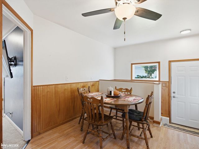 360 Hecht Drive, Madison Heights, MI 48071