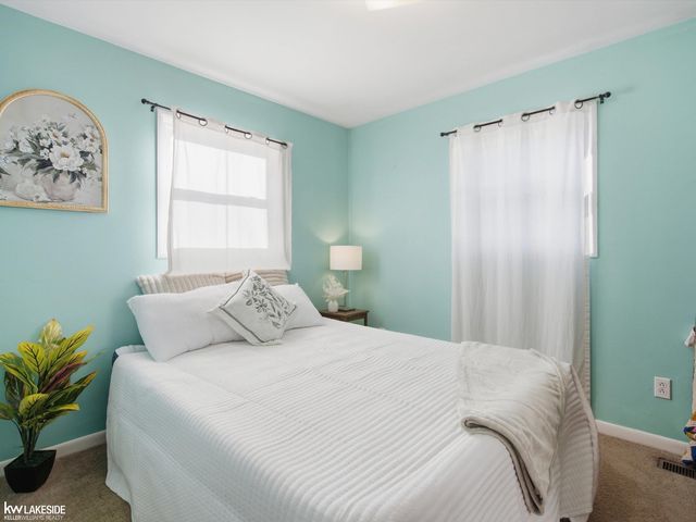 360 Hecht Drive, Madison Heights, MI 48071