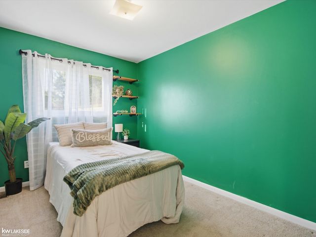 360 Hecht Drive, Madison Heights, MI 48071