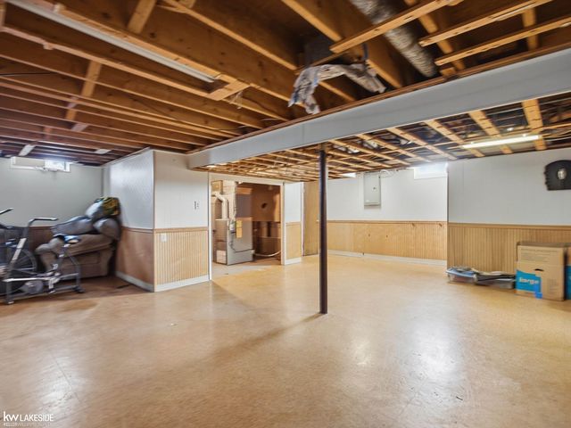 360 Hecht Drive, Madison Heights, MI 48071