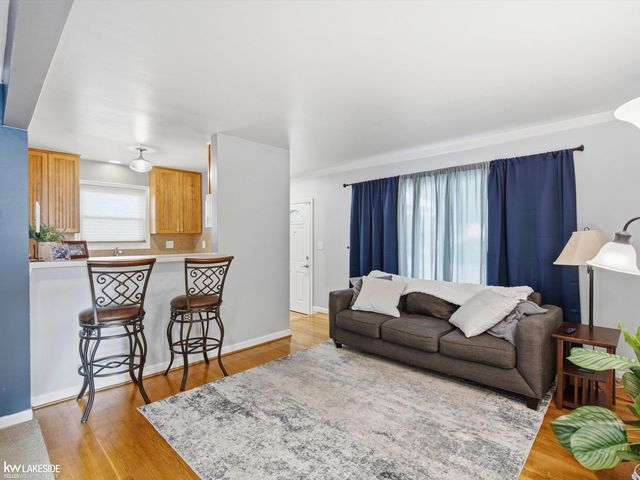 360 Hecht Drive, Madison Heights, MI 48071