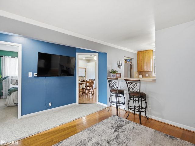 360 Hecht Drive, Madison Heights, MI 48071