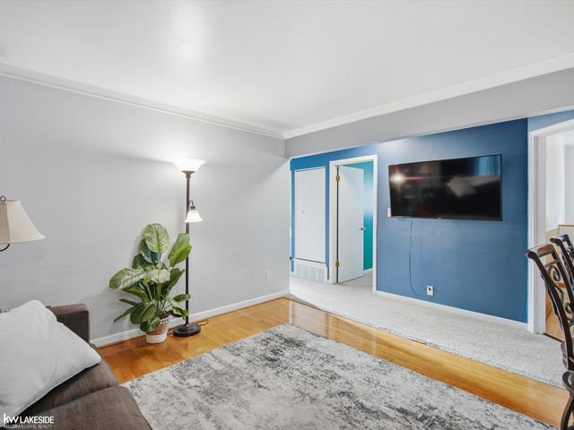 360 Hecht Drive, Madison Heights, MI 48071
