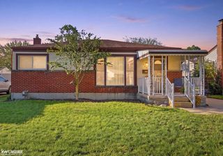 360 Hecht Drive, Madison Heights, MI 48071