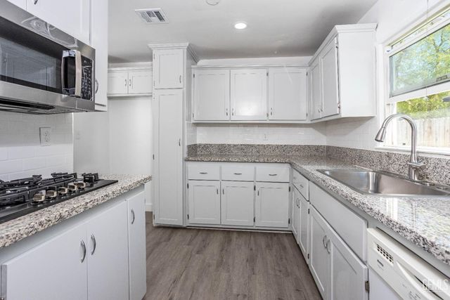 3325 Monterey Street, Bakersfield, CA 93306