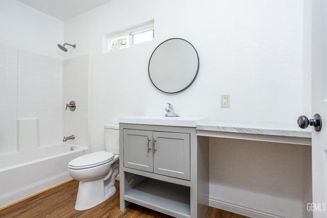 3325 Monterey Street, Bakersfield, CA 93306