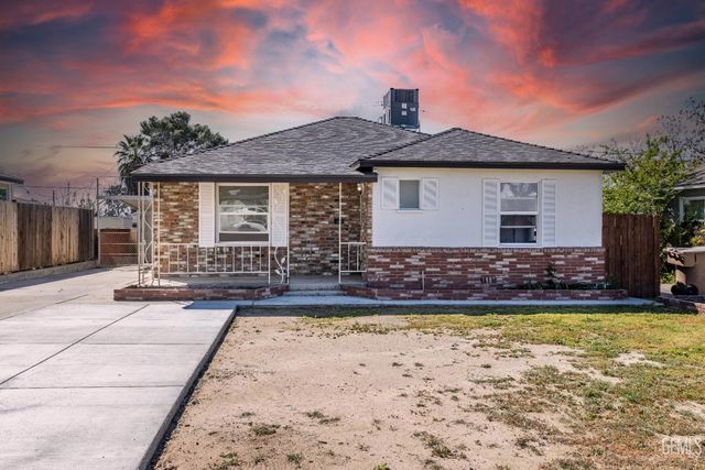 3325 Monterey Street, Bakersfield, CA 93306