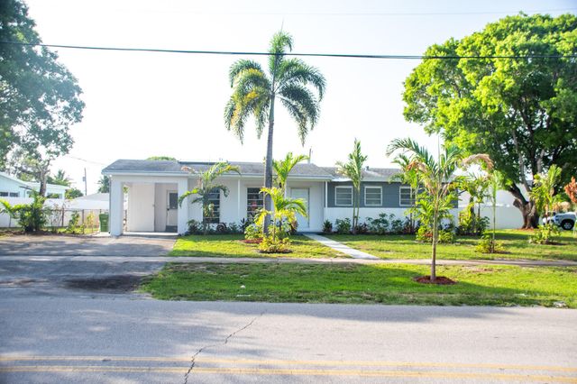 341 HENTHORNE Drive, Palm Springs, FL 33461