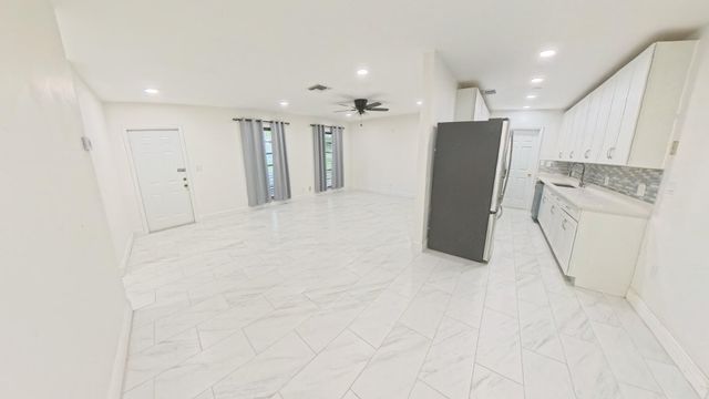 341 HENTHORNE Drive, Palm Springs, FL 33461