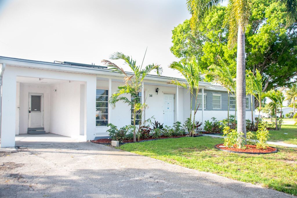 341 HENTHORNE Drive, Palm Springs, FL 33461