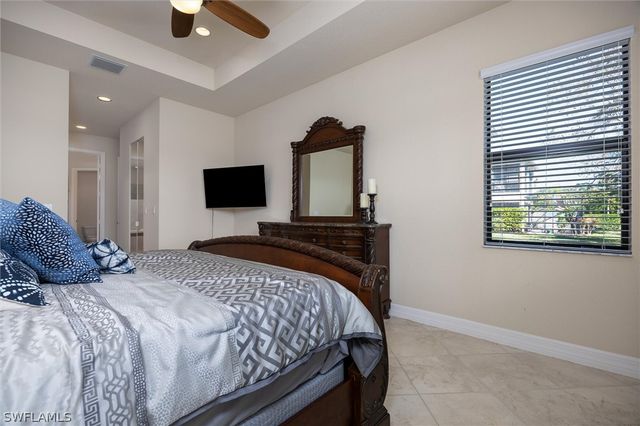 3296 Pacific DR, Naples, FL 34119