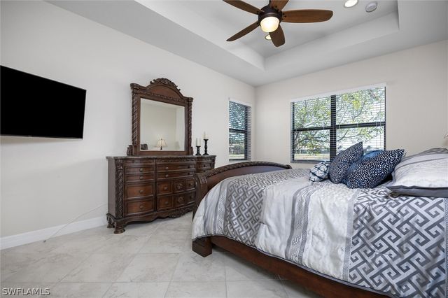 3296 Pacific DR, Naples, FL 34119