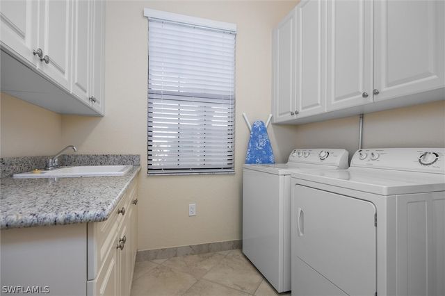 3296 Pacific DR, Naples, FL 34119