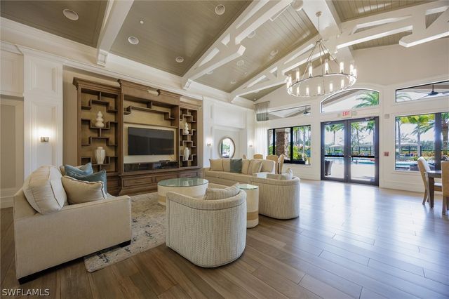 3296 Pacific DR, Naples, FL 34119