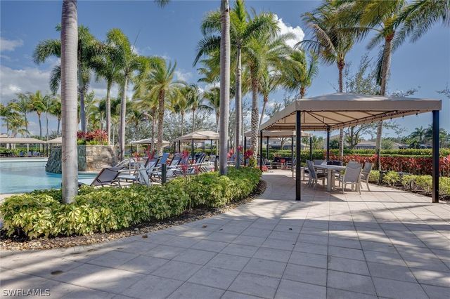 3296 Pacific DR, Naples, FL 34119