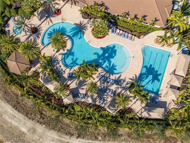 3296 Pacific DR, Naples, FL 34119