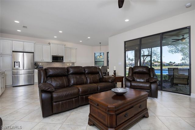 3296 Pacific DR, Naples, FL 34119