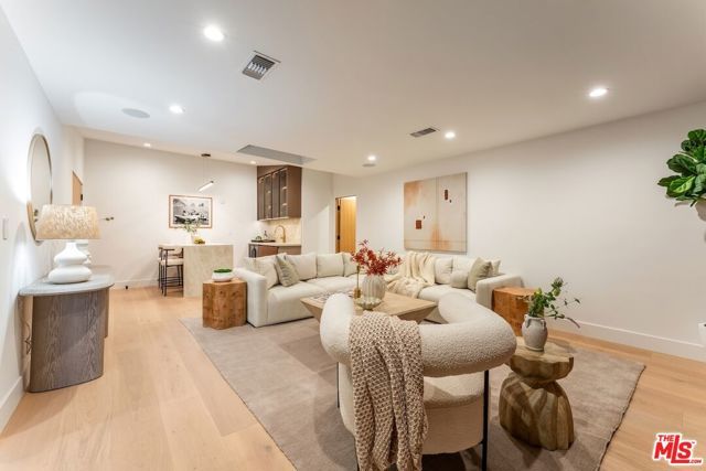 6022 Elba Place, Los Angeles, CA 91367