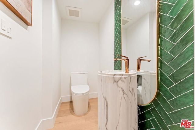 6022 Elba Place, Los Angeles, CA 91367